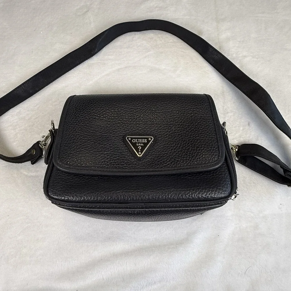 GUESS Black Crossbody Organizer Bag Purse Multi Pocket Shoulder Vintage Style